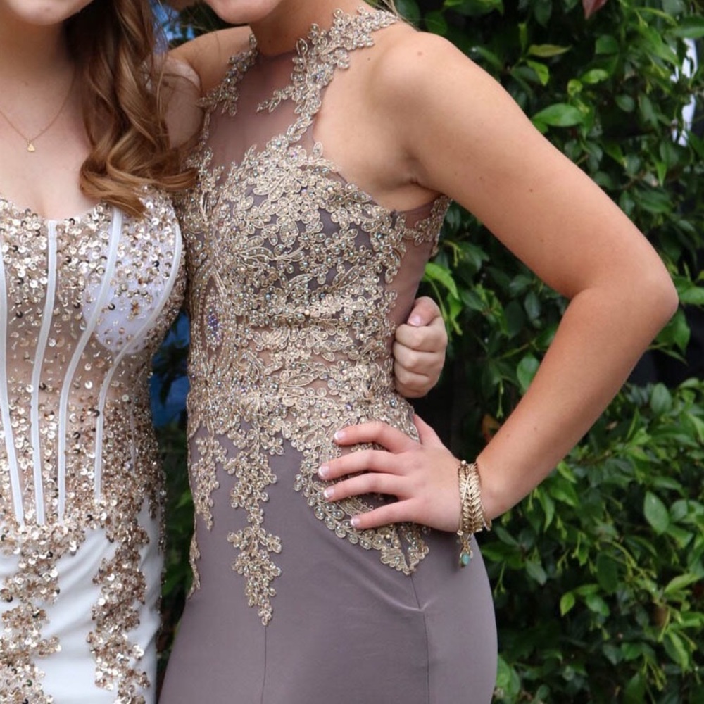 Prom dress only worn once! Great condition!